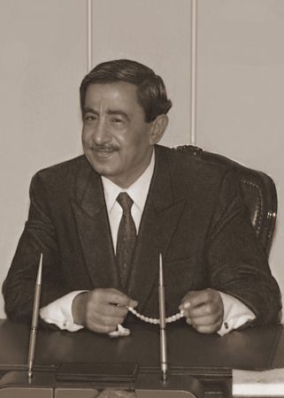 Fotoğraflarla Merhum Sani Konukoğlu. Sani Konukoğlu Kimdir? Sani Konukoğlu'nu Yaşam Hikayesi. 14